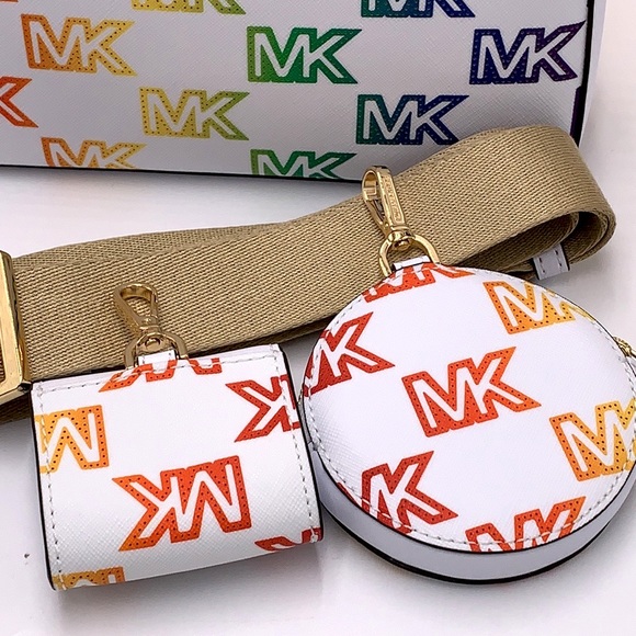 MICHAEL KORS
Jet Set Logo Crossbody Bag with Case for Apple AirPods Pro - Picture 13 of 16